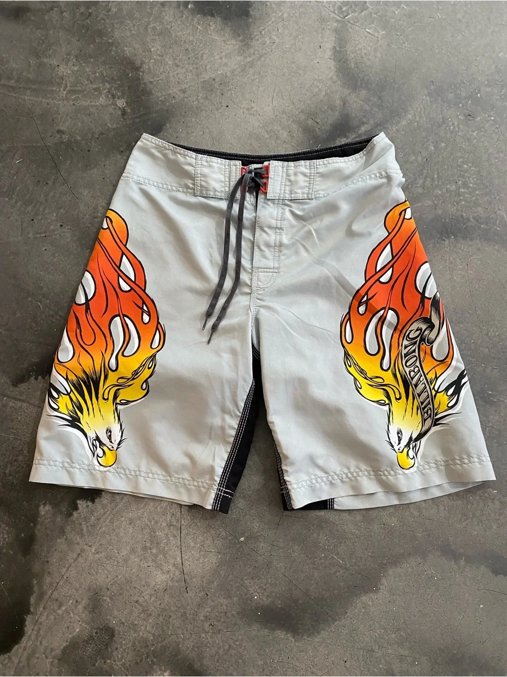 Billabong Vintage Billabong Board shorts Flame Eagle print Y2K Sz 32 Jul A-1)